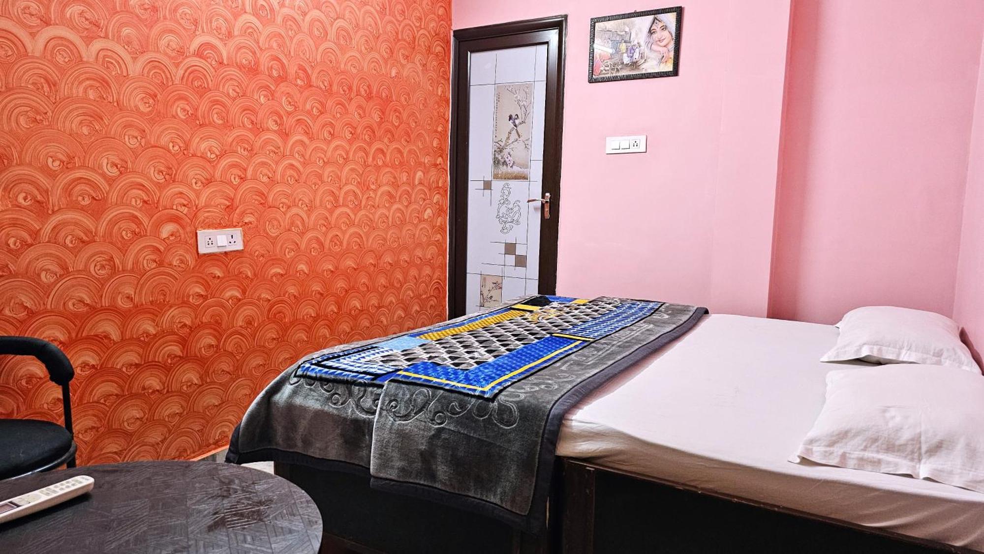 Banjara House Hostel พาราณสี ภายนอก รูปภาพ