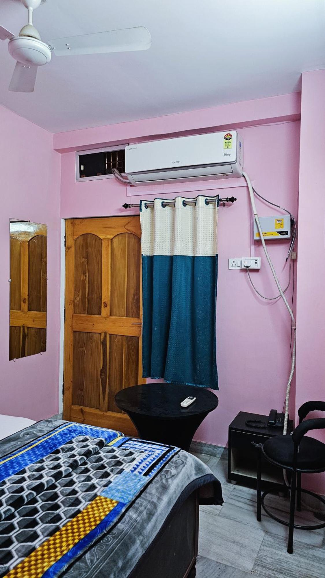 Banjara House Hostel พาราณสี ภายนอก รูปภาพ